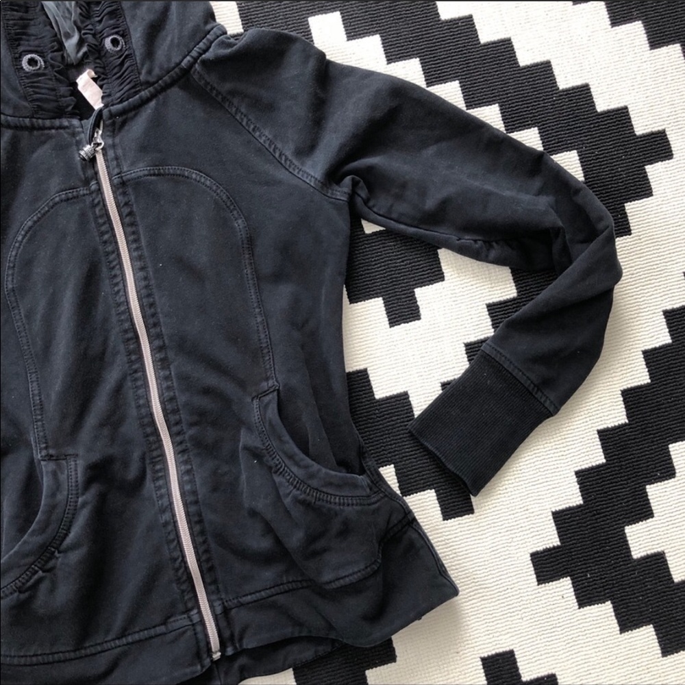 Lululemon jacket - Picture 3 of 5